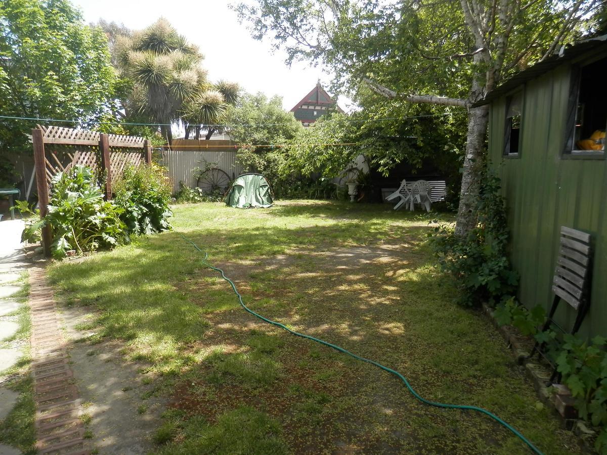 Avon City Backpackers Christchurch Exterior photo